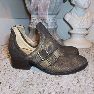 Sbicca Boho/Witchcore Sparkly Gold Leather Cut-Out Shootie